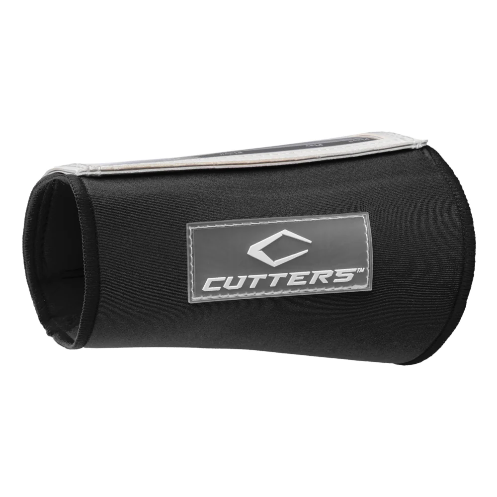 Cutters Playmaker Triple Window Adult American Football Wristcoach