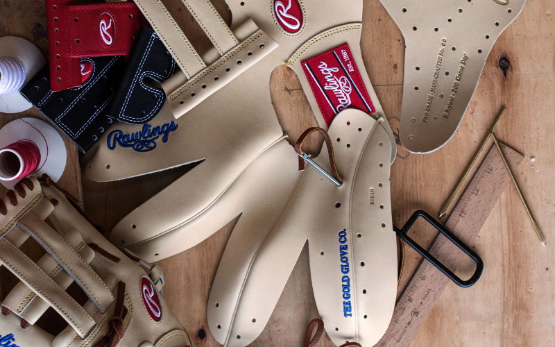 Lacing your Glove in 5 Simple Steps