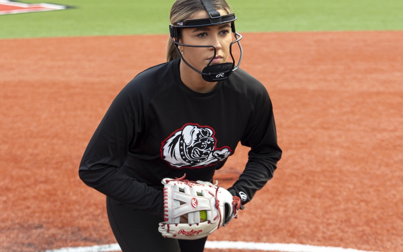 Glove Types for Softball Pitchers