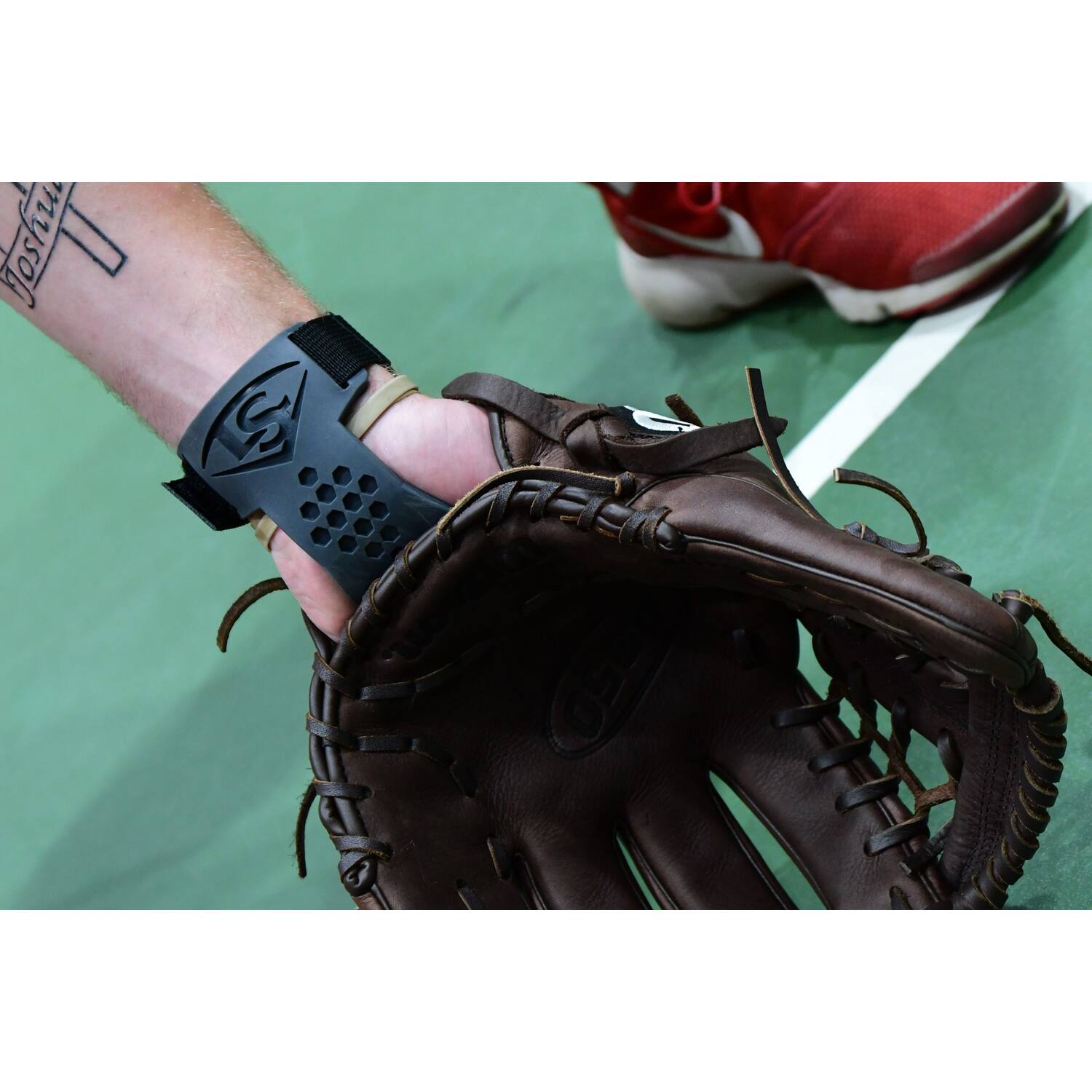Louisville Slugger HexTec Baseball Glove Insert (L60730) | Protective Wrist Support