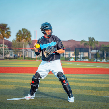 Easton Hellcat Softball Fielders Leg Guard S/M Black
