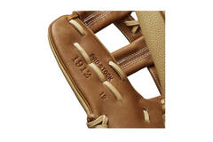Wilson WBW10097212 12 Inch Leather A2000 1912SS Super Skin Baseball Pitcher Glove | Left Hand Catch