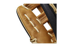 Wilson WBW1009751275 12,75 Inch Leather A2000 1799SS Baseball Outfield Glove | Left Hand Catch